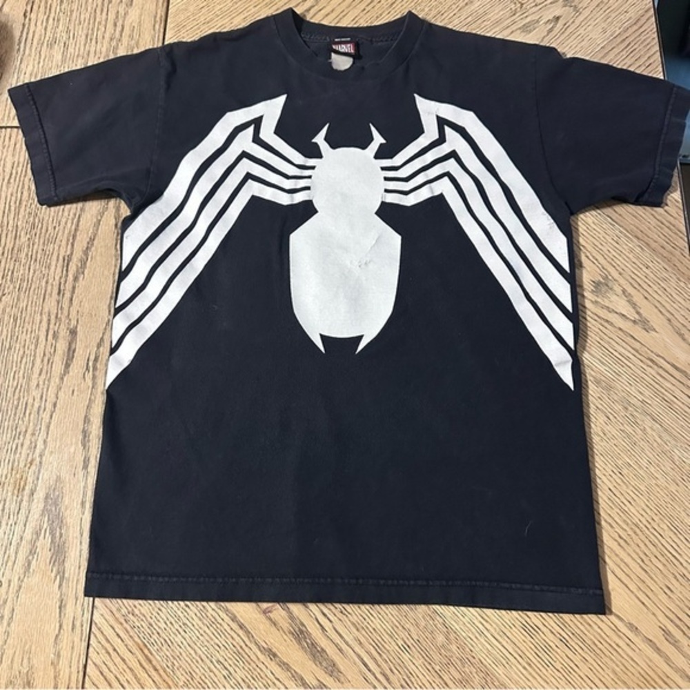 Vintage Marvel Mad Engine Venom Logo Tshirt Sz Med  Black/White Spiderman Comics